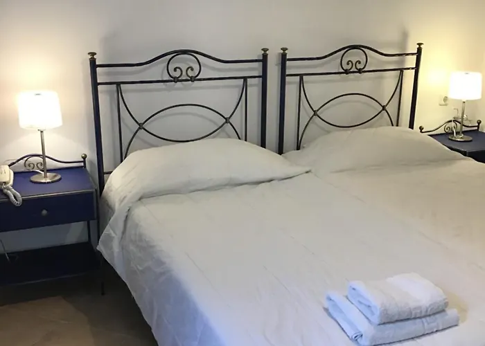 Lignos Fira (Santorini)